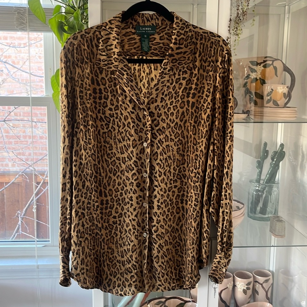 Lauren Ralph Lauren 100% silk animal print button down blouse